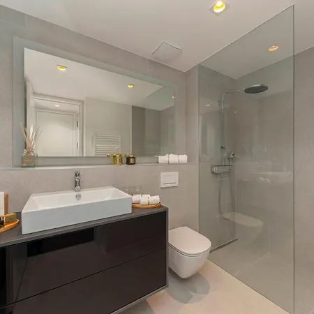 Skyline Luxury Jana
